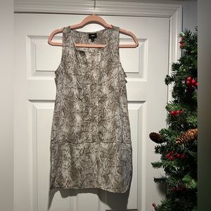 V neck snake skin flowy loose top non maternity